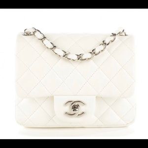 Authentic 🔥 Chanel mini square flap cavier